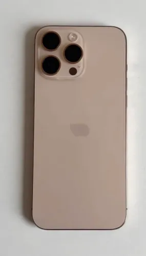 iPhone 16 Pro Max Deserte 