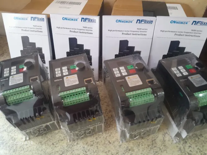 Inversor de frequência..3cv /3hp entrada mono e saida trifasica 220v 10Avários modelos