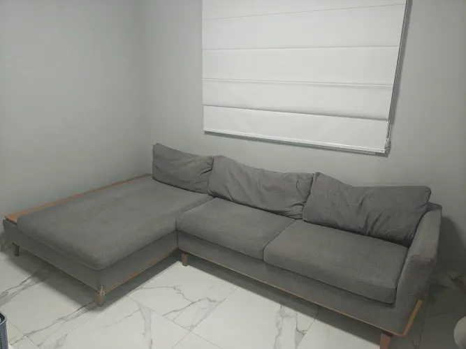 Sofá com cheise