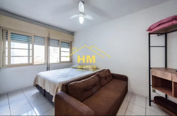 Maravilhoso Apartamento Kitnet Mobiliado vaga para moto Frente Praia para Locação no Embar