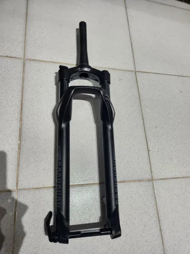 Suspensão Rock Shox Recon Boost 29