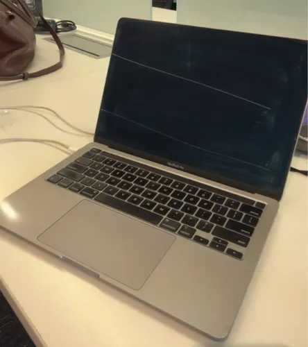 MacBook Pro M1 13" (8GB RAM / 256GB SSD) - Cinza Espacial (Space Gray)