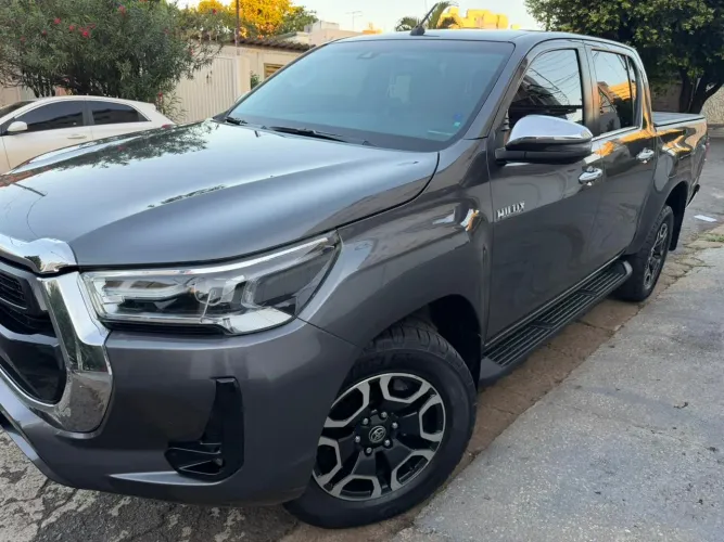 Toyota Hilux CD SRX 4X4 2.8 TDI 16V Diesel Aut. 2022