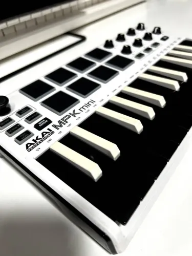 Teclado Controlador Akai Mpk Mini Mk2 C/ 25 Teclas Usb