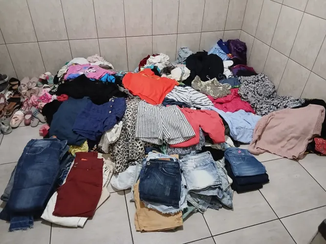Lote de roupas para brechó e bazar promoção. Bora aproveitar!!!