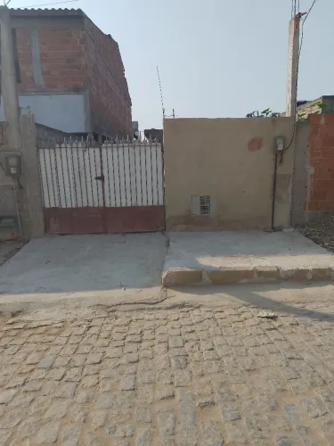 Vendo ou troco casa no novo Jockey. Rua Manoel Cordeiro. antes do condomínio Village do .