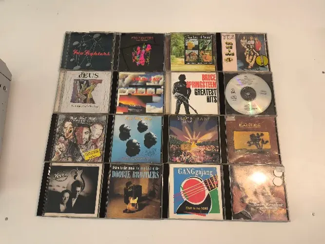  Cds Rock Pop Clássicos Foo Fighters Springsteen Eagles 16 UNIDADES 