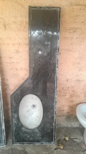 PIAS DE GRANITO