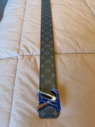 Vendo cinto LV original