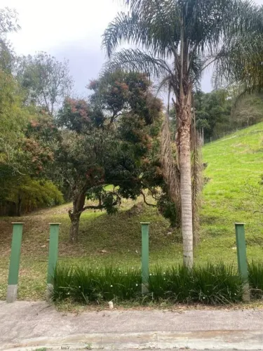 Open House Imóveis vende - Terreno em Itaipu em Associação!