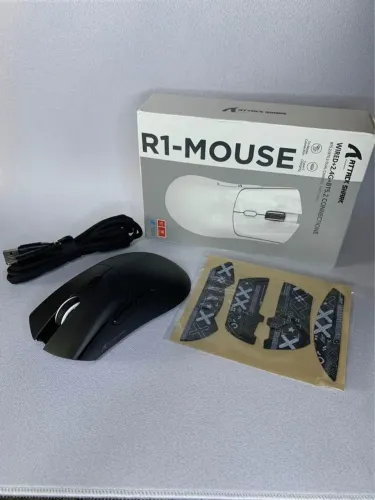 Mouse Gamer attack shark R1 sensor PAW3311 DPI ajustável até 18000 1000Hz.