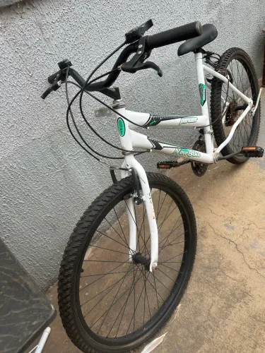 Bike Aro 26 com 18 marchas