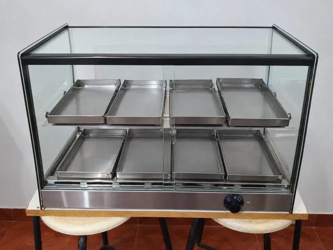 Vitrine para salgados Titã Eletro comerciais - pronta para uso - 450,00