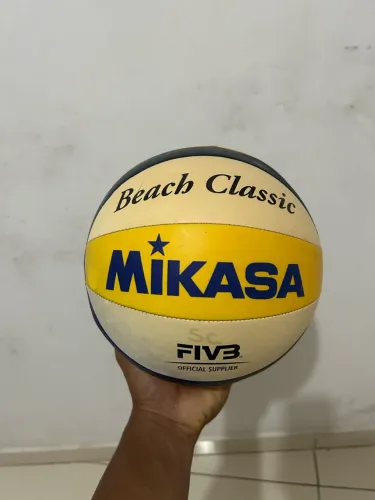 Bola Oficial Vôlei de Praia Mikasa BV552 Padrão FIVB