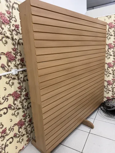 Painel Canaletado Expositor para Óculos, Acessórios e Produtos