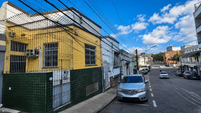 Centro, Casa com 2 andares, 3 Quartos, Quintal, Área com 176m², Fins Comercial/Residencial