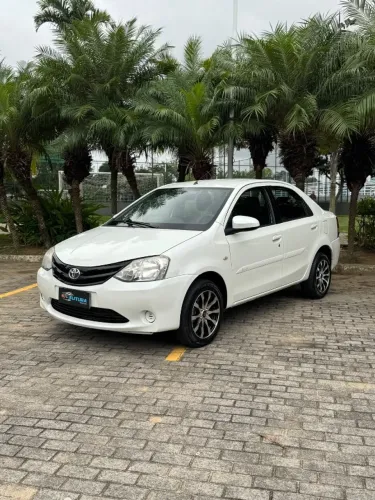 Toyota Etios XS Sedan 1.5 Flex 16V 4P Mec. 2016