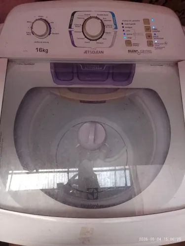 Vendo máquina de lavar roupa Electrolux 16 kilos 