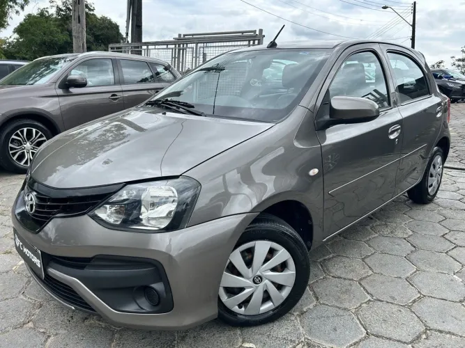 Toyota Etios X 1.3 Flex 16V 5P Mec. 2019