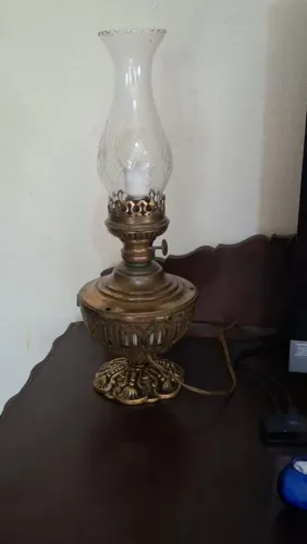 Raridade abajur lampião todo em bronze