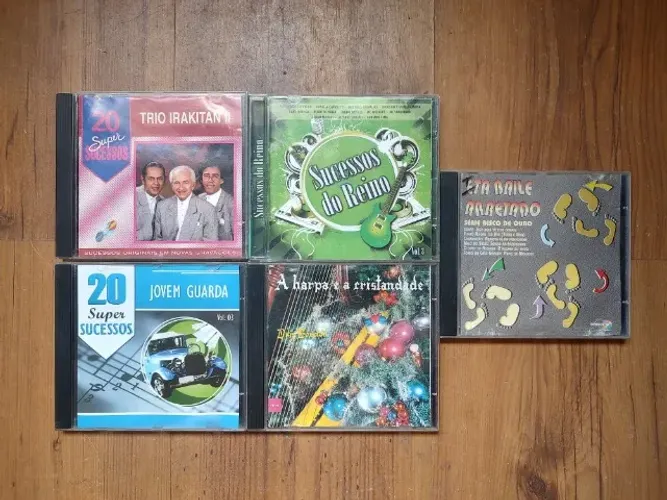 5 CDS diversos MPB, Forró tema Natalino entre outros