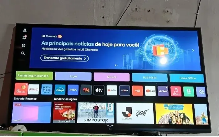 Vendo essa TV ela é smart da marca LG