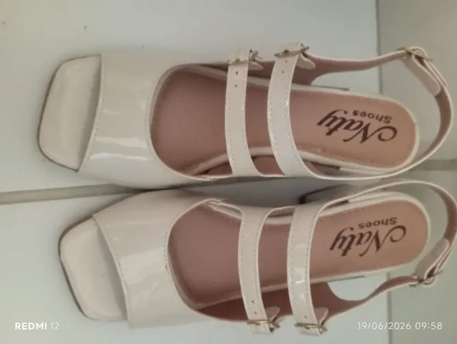 Sapato para mulheres elegantes