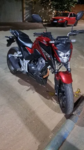 CB 300F