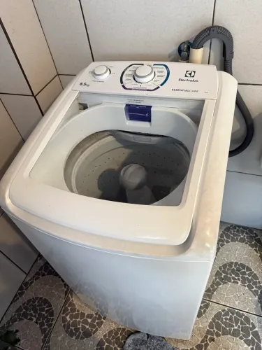 Máquina de Lavar Eletrolux 8,5kg LES09