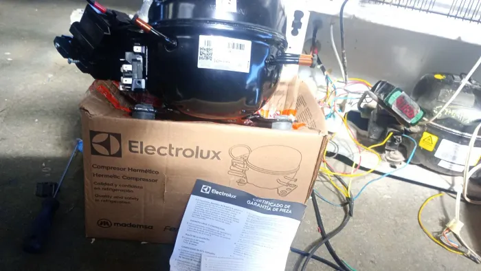 MOTOR NOVO PRA GELADEIRA 