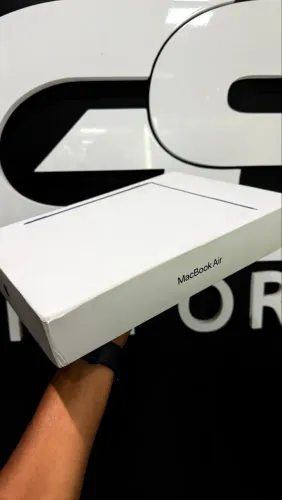 MacBook Air 13" Apple M5 (16GB RAM / 512GB SSD) Lacrado