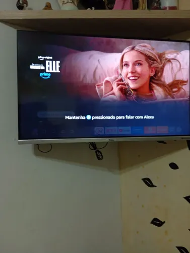  smartv 32 " Philco Dolby áudio e som Amvox 1300 e 2 woofers de 10 "