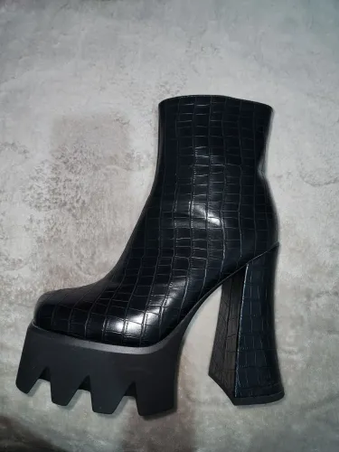 Bota Tratorada c/ Plataforma N? 39