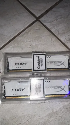 Vendo 2 pentes 4 gigas de ddr 3