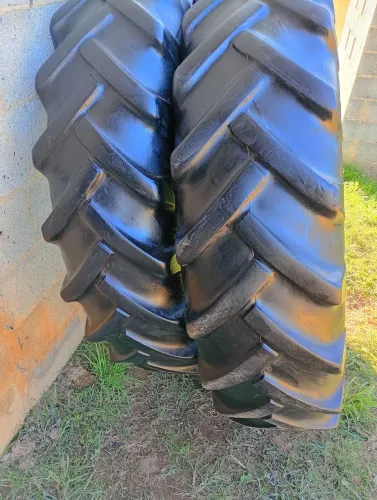 Penel d trator agricula 13 6 38 usado