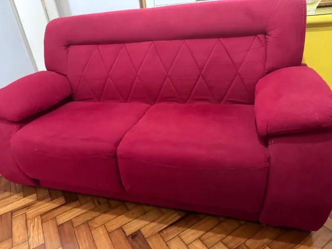 Vendo sofá em bom estado por 400.00 aceito ofertas