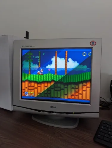 Monitor LG CRT Tubo 17" Flaton 700p