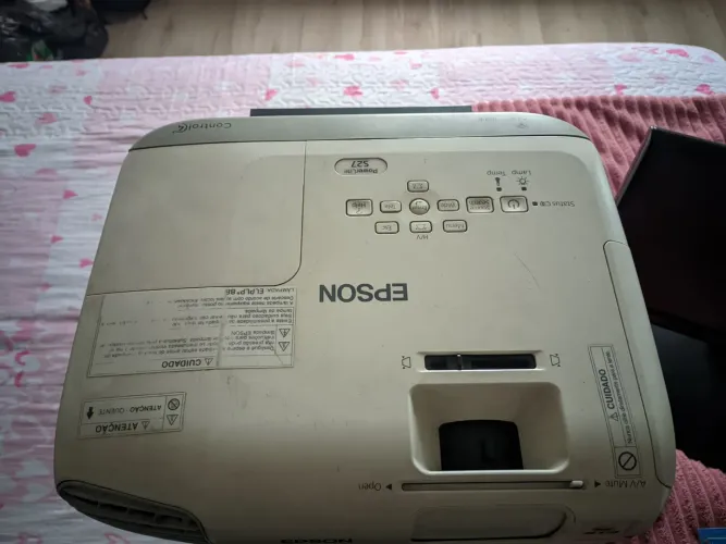 Data shows Epson Powerlite X29 (Usado)<br><br>Acompanha bolsa, controle e cabos