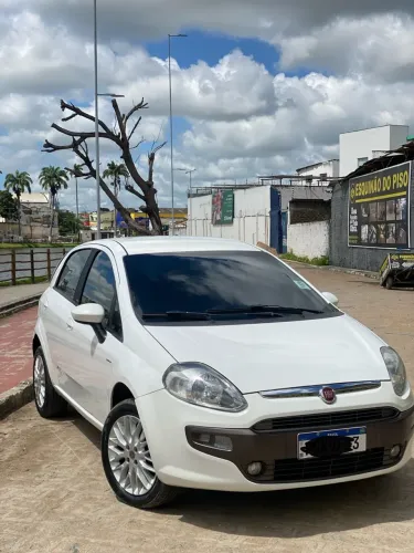 Fiat Punto Essence 1.6 Flex 16V 5P 2014