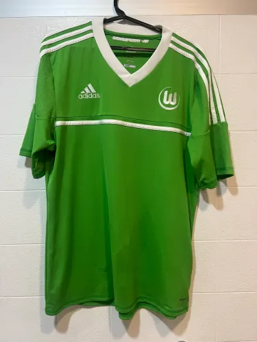 Uniforme Wolfsburg temporada 2012/13