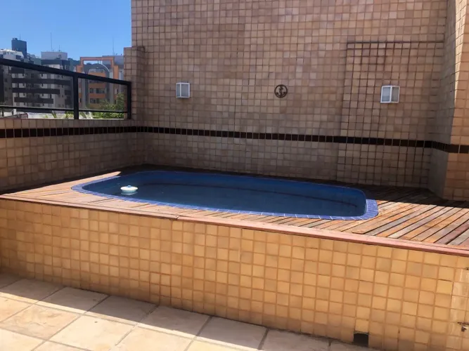 Apt (duplex)em Caiobá (piscina privativa)