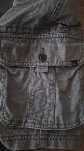 Bermuda cargo Quiksilver 38 cinza
