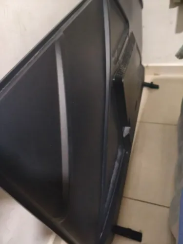 Vendo tv 55 polegadas Philco queimada 2 meses de usa tela na metade