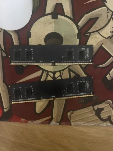 Memoria ram ddr4 4gb (2 pentes)