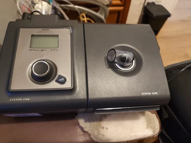 Cpap Philips sem máscara com respiradouro e traqueia