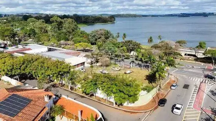 Terreno de 2100 m² à venda na Avenida Atlântica - Interlagos