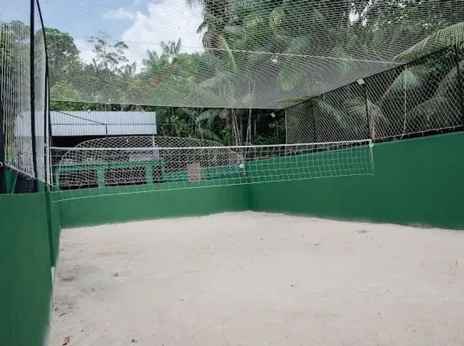 Chácara para eventos com piscina Campo de futebol e churrasqueira no Tarumã 