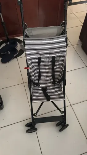 Vendo carrinho de bb