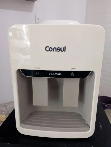 Bebedouro de mesa Consul. NAO ESTA GELANDO 