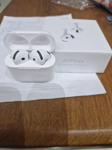 Fone de ouvido AirPods 4